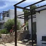 Bed & Breakfast Kalopetri 2*