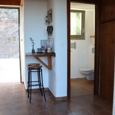 לינה וארוחת בוקר Kalopetri Kamiros