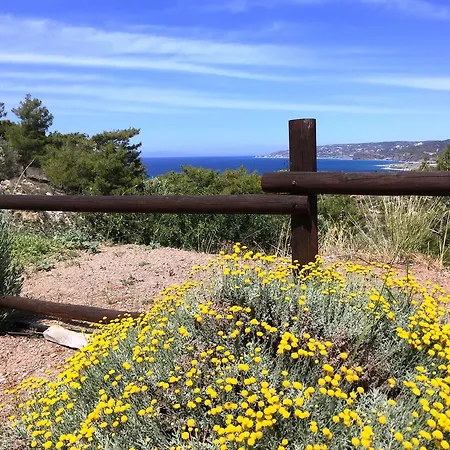 לינה וארוחת בוקר Kalopetri Kamiros