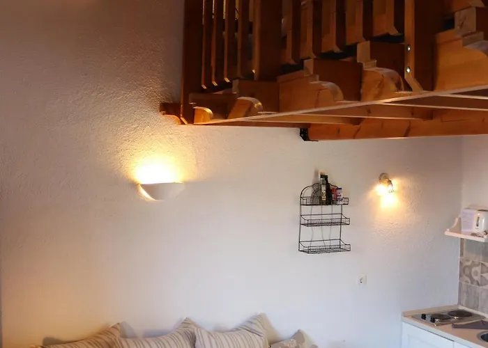 Kalopetri Bed & Breakfast 2*