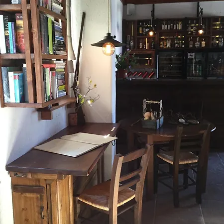 Kalopetri Bed and Breakfast 2*